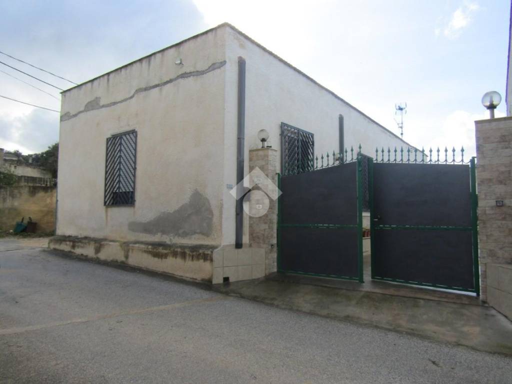 casa indipendente in vendita a Marsala