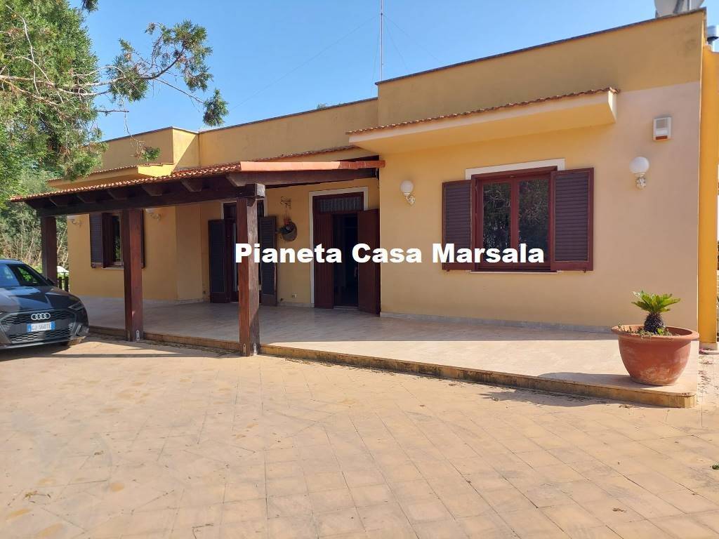 casa indipendente in vendita a Marsala