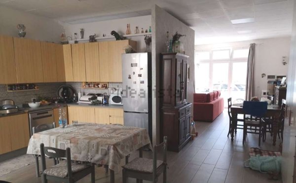 casa indipendente in vendita a Marsala in zona Strasatti