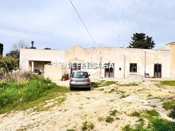 casa indipendente in vendita a Marsala
