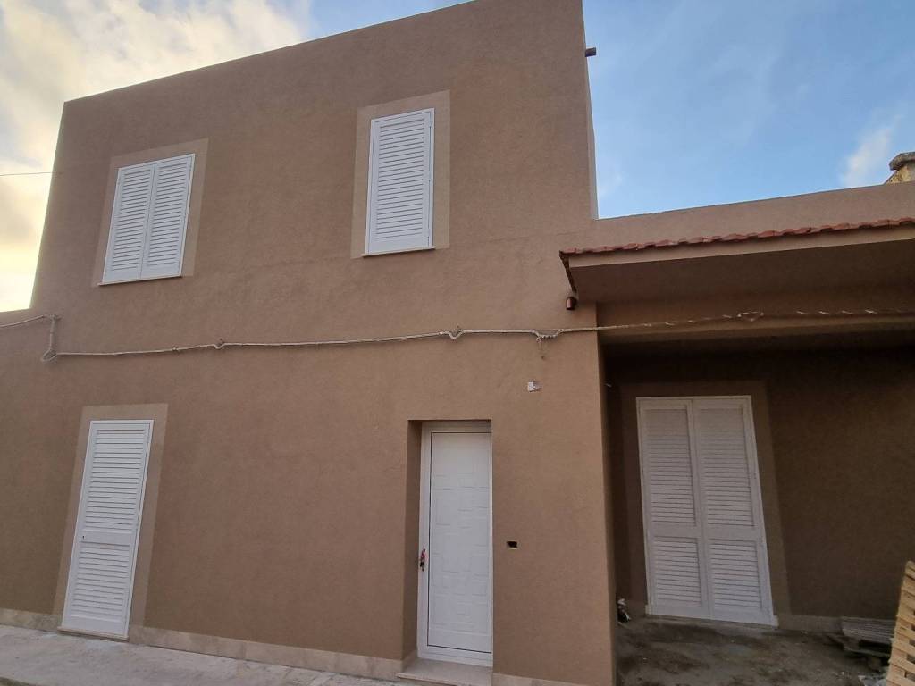 casa indipendente in vendita a Marsala
