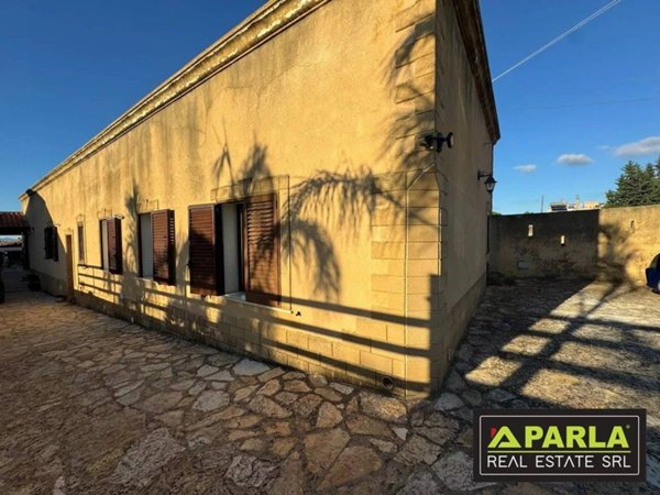 casa indipendente in vendita a Marsala