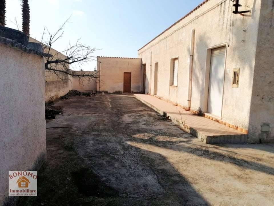casa indipendente in vendita a Marsala
