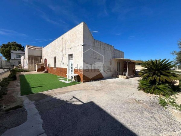 casa indipendente in vendita a Marsala