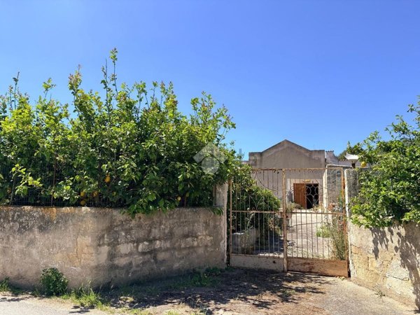 casa indipendente in vendita a Marsala