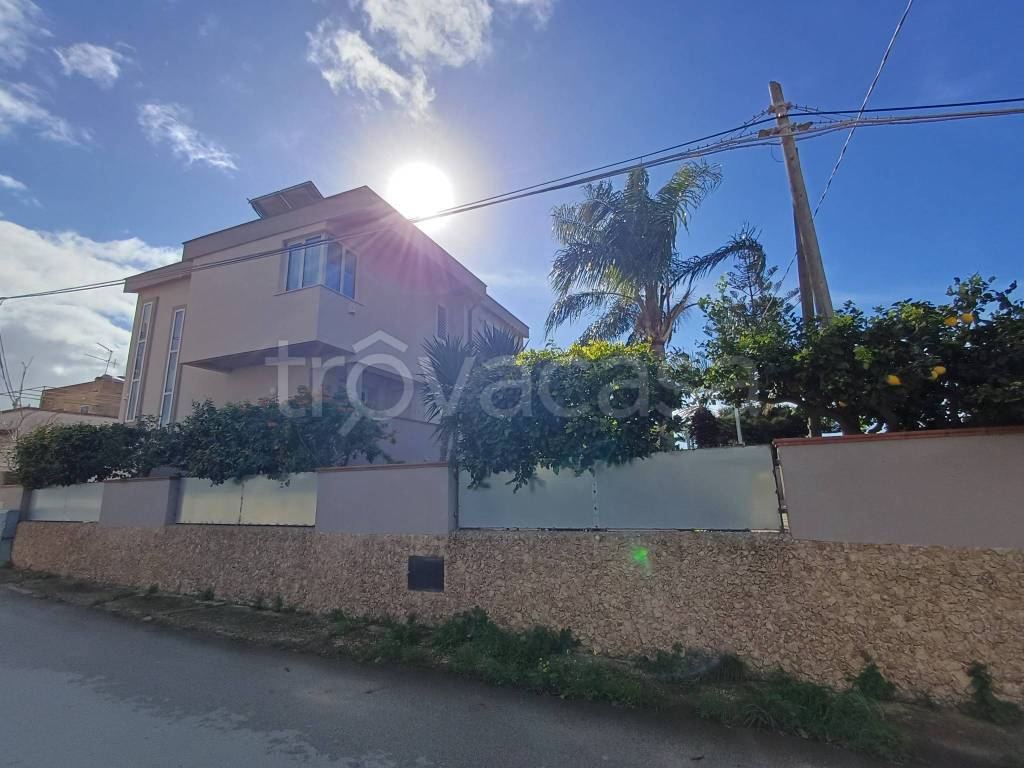 casa indipendente in vendita a Marsala