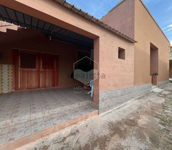 casa indipendente in vendita a Marsala in zona Strasatti