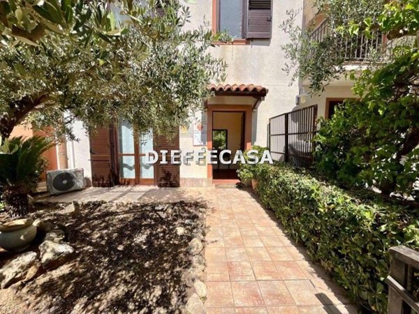 casa indipendente in vendita a Marsala in zona Birgi