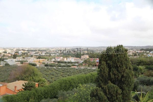 casa indipendente in vendita a Marsala in zona Santa Venera