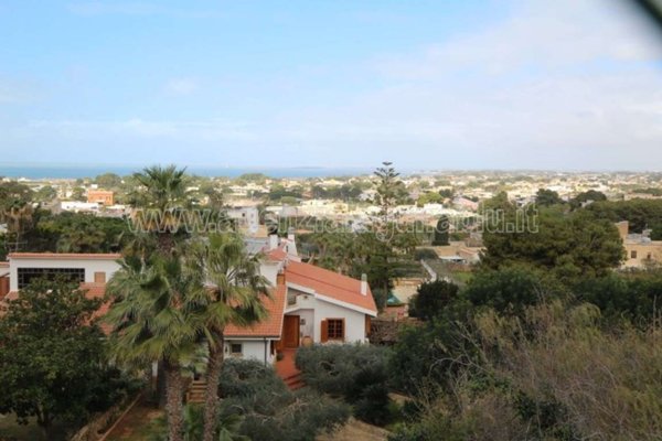 casa indipendente in vendita a Marsala in zona Santa Venera
