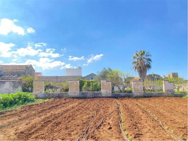 casa indipendente in vendita a Marsala
