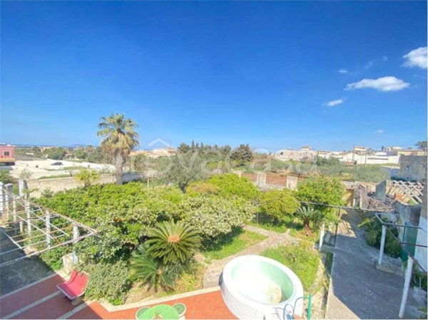 casa indipendente in vendita a Marsala