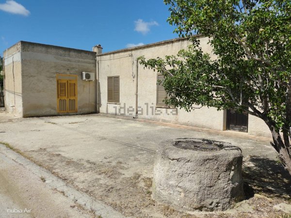 casa indipendente in vendita a Marsala