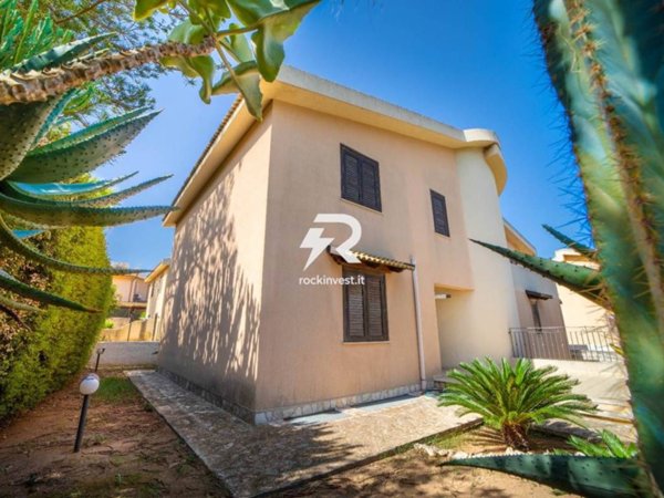 casa indipendente in vendita a Marsala
