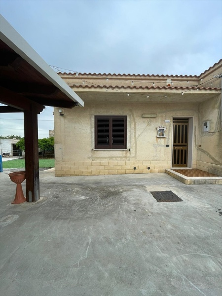 casa indipendente in vendita a Marsala