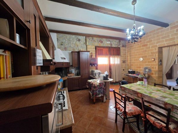 casa indipendente in vendita a Marsala
