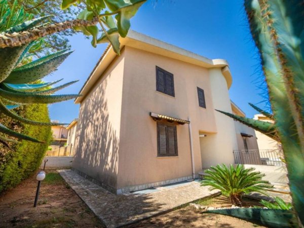 casa indipendente in vendita a Marsala