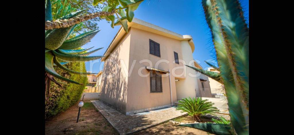 casa indipendente in vendita a Marsala
