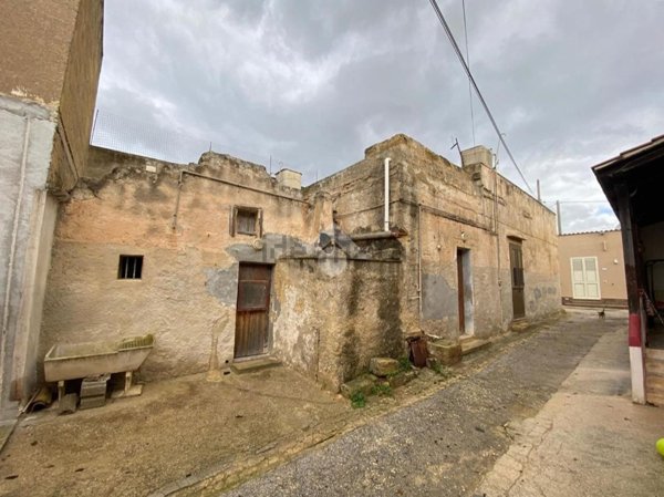 casa indipendente in vendita a Marsala
