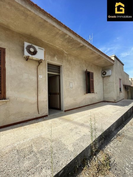 casa indipendente in vendita a Marsala in zona Tabaccaro