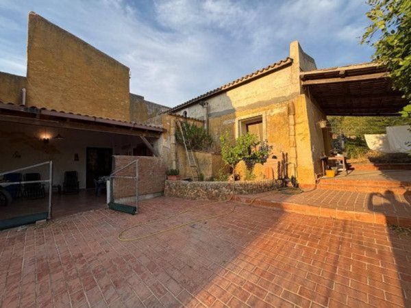 casa indipendente in vendita a Marsala
