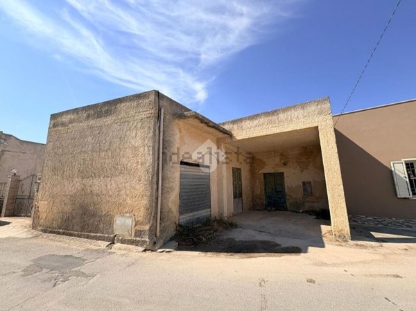 casa indipendente in vendita a Marsala