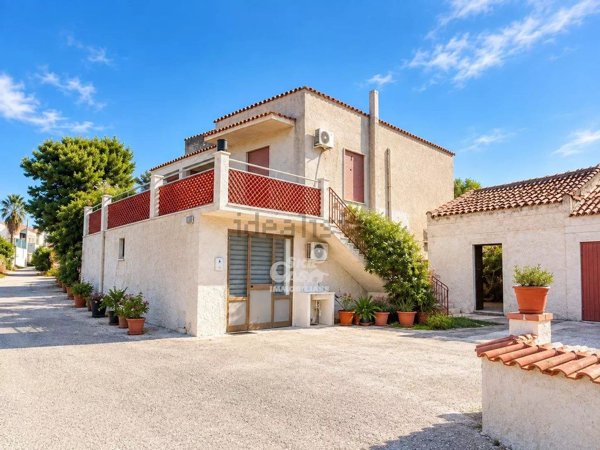 casa indipendente in vendita a Marsala