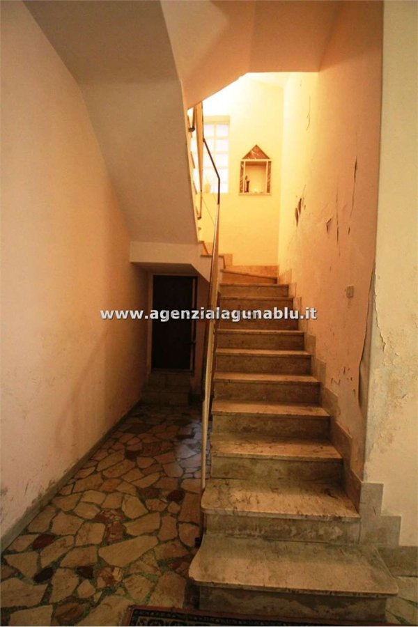 intera palazzina in vendita a Marsala