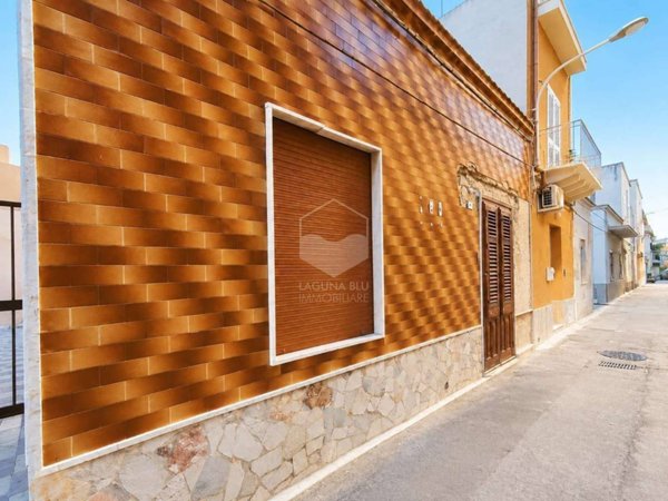 casa indipendente in vendita a Marsala