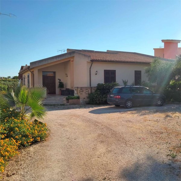 casa indipendente in vendita a Marsala