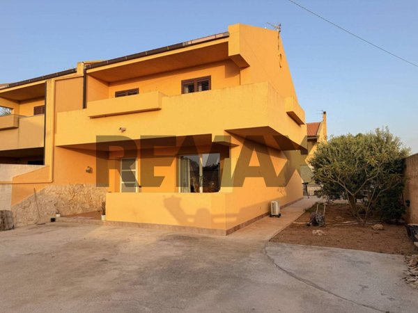 casa indipendente in vendita a Marsala