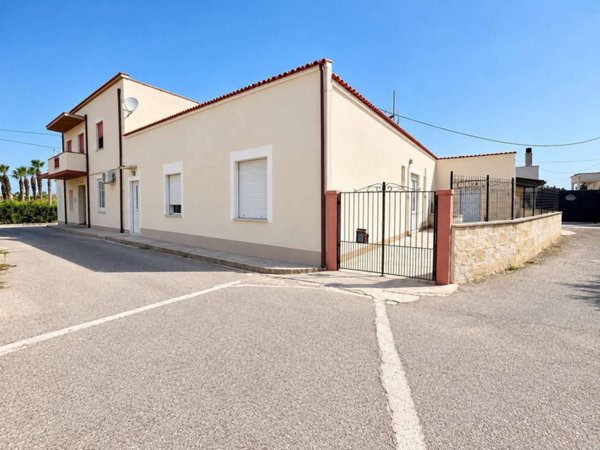 casa indipendente in vendita a Marsala