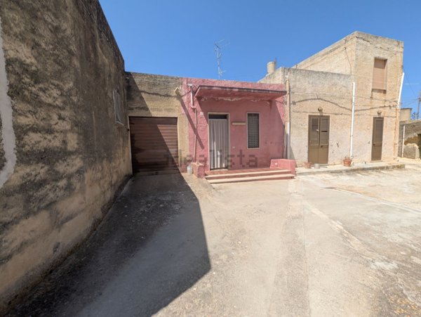 casa indipendente in vendita a Marsala