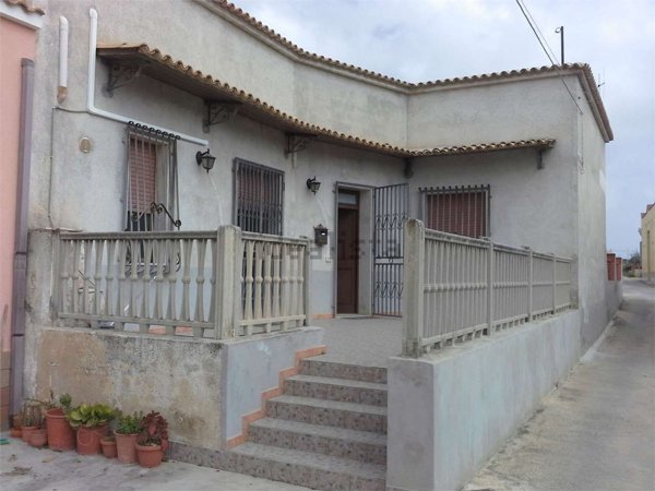 casa indipendente in vendita a Marsala