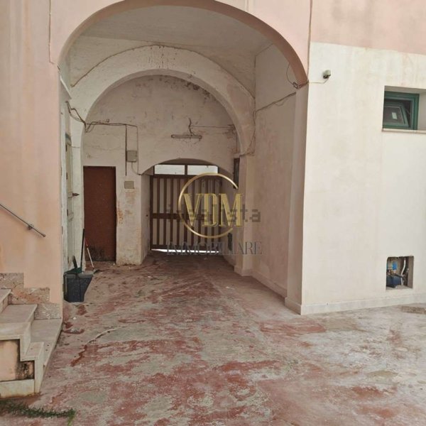 intera palazzina in vendita a Marsala in zona Centro Storico