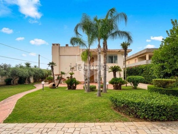 casa indipendente in vendita a Marsala