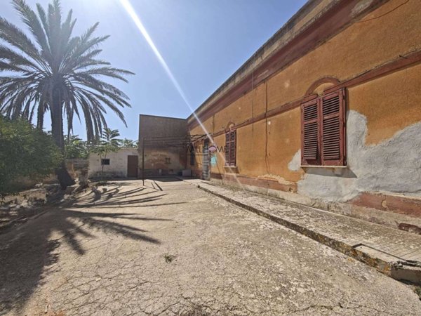 casa indipendente in vendita a Marsala