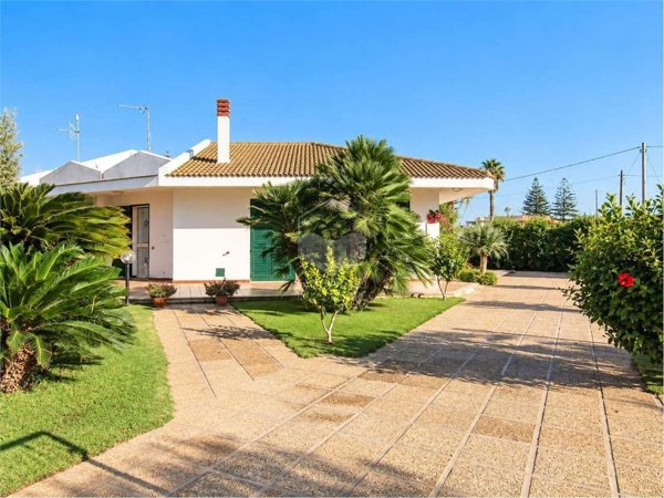 casa indipendente in vendita a Marsala in zona Casabianca