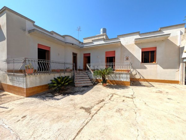 casa indipendente in vendita a Marsala