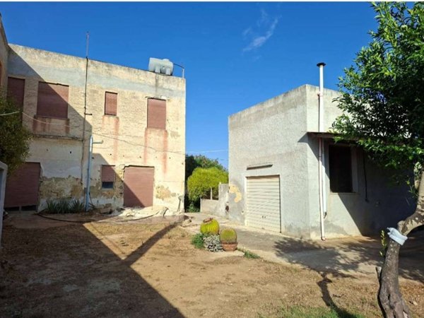 casa indipendente in vendita a Marsala
