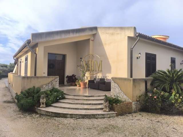 casa indipendente in vendita a Marsala