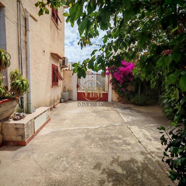 casa indipendente in vendita a Marsala