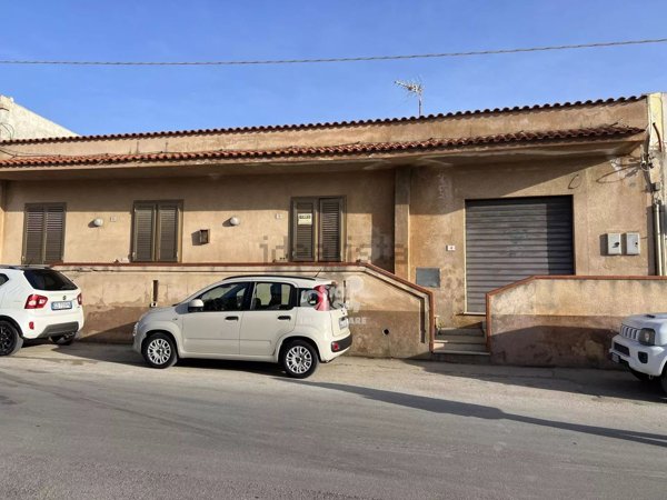 casa indipendente in vendita a Marsala