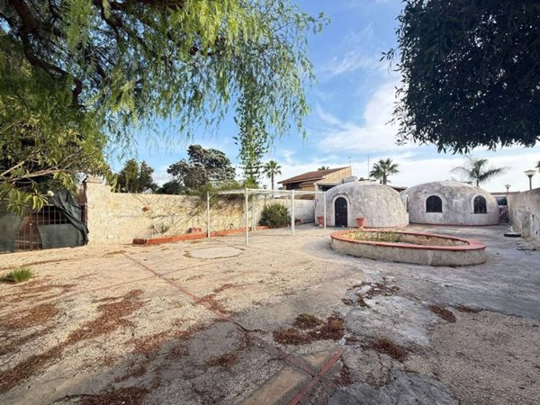 casa indipendente in vendita a Marsala