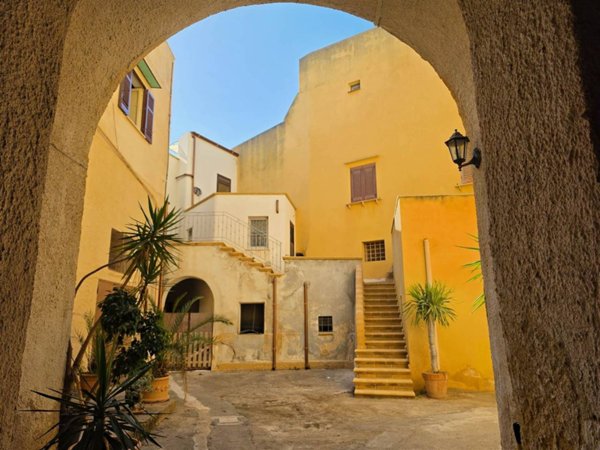appartamento in vendita a Marsala in zona Centro Storico