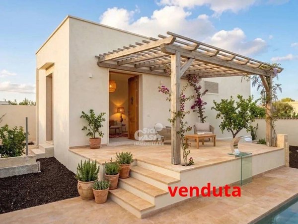 casa indipendente in vendita a Marsala