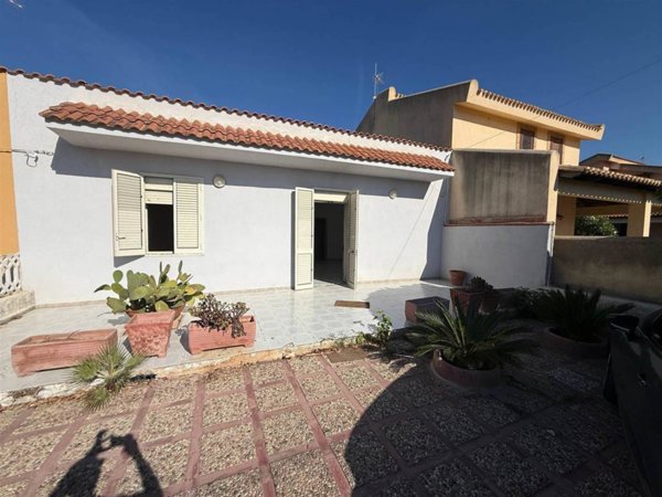 casa indipendente in vendita a Marsala in zona Casabianca