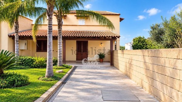 casa indipendente in vendita a Marsala