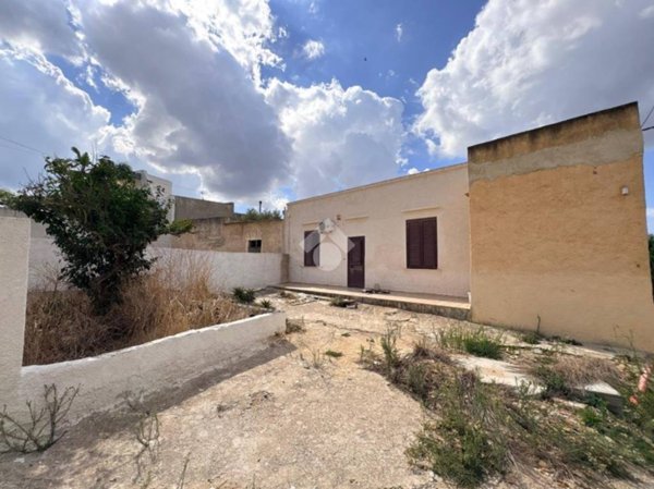casa indipendente in vendita a Marsala