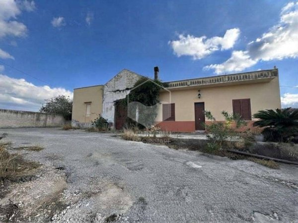 casa indipendente in vendita a Marsala